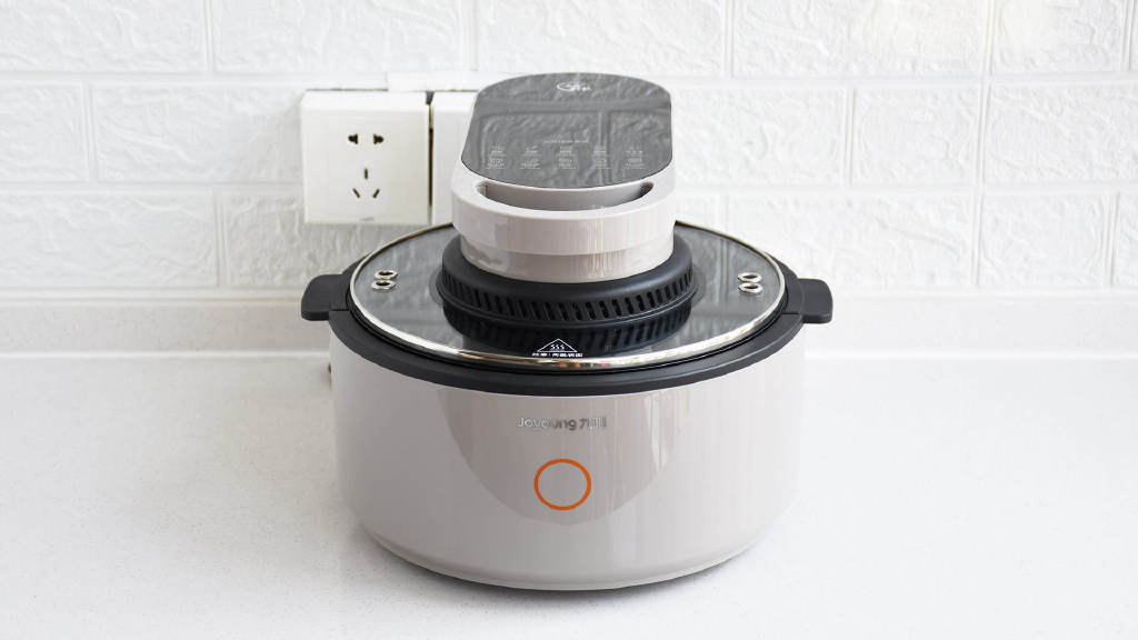 他系统学习了蒸汽锁鲜工艺、面团发酵技术及店铺运营管理