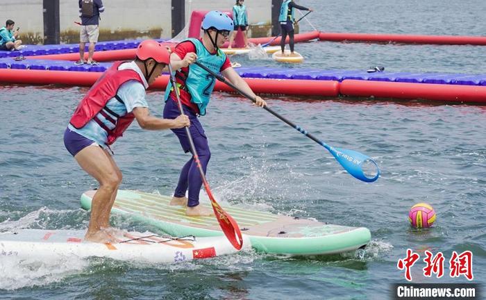 在烟台市芝罘区举行的2024年中国桨板球公开赛（