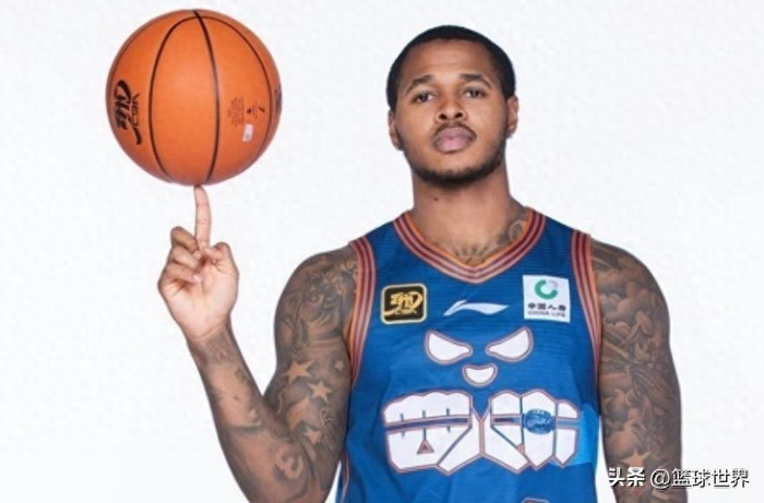 四川男篮球员合同纠纷引篮协调查 张吉骥被吊销