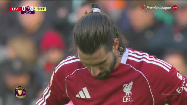 索博斯洛伊英超第四次任意球破门，加维复出震