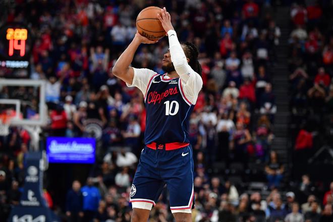 快船交易哈登后重返第八，小卡破纪录难掩季后